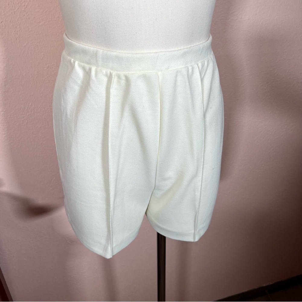 Vintage Floral Embroidery High Waisted white Polyester Shorts 1960 1970 medium - Picture 9 of 16